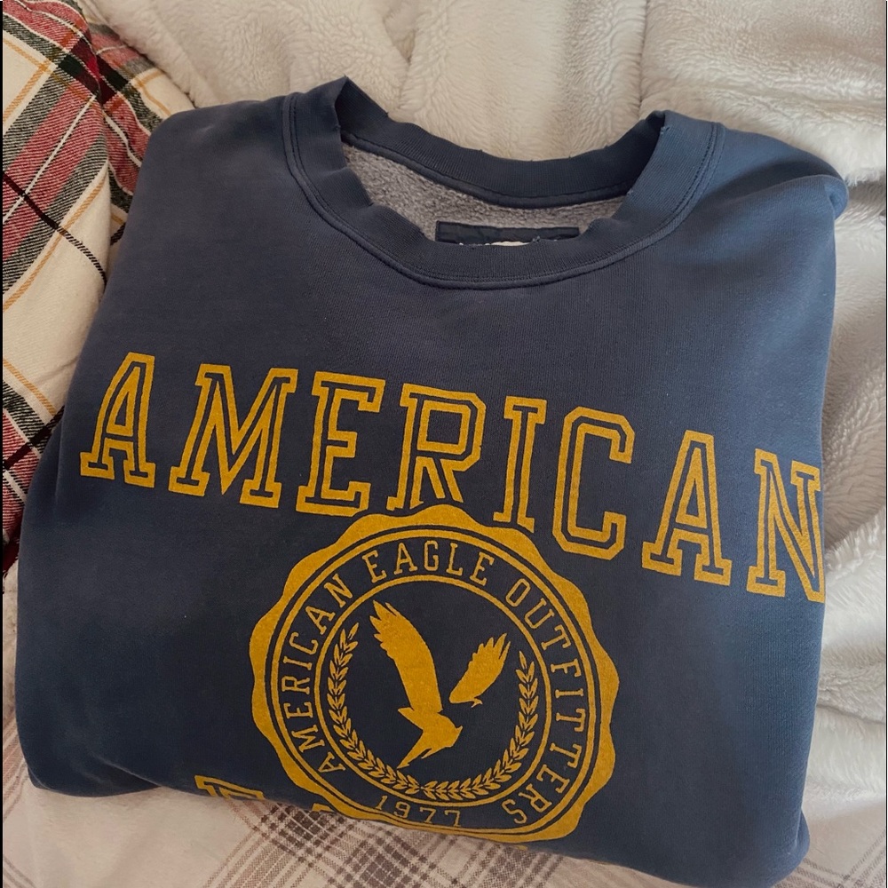 American Eagle Crewneck!